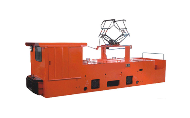 湘潭礦用電機車在礦山